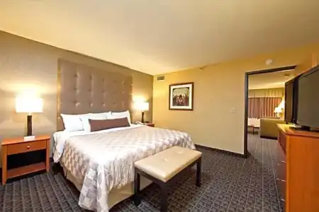 Best Western Plus Scottsdale Thunderbird Suites - 122
