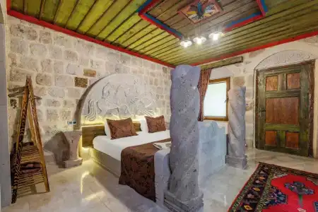 Kayatas Cave Suites - 54