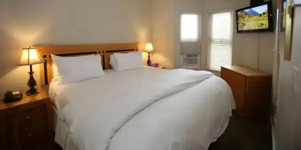 Times Square Suites - 33