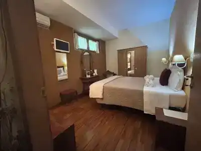 Aurelia Garden Gold Bed & Breakfast - 49