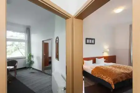 TRIP INN Schumann - 63