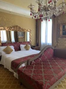 Pesaro Palace - 47