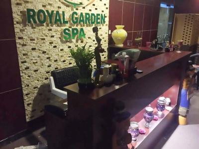 Royal Garden - 19