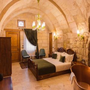 Solo Cave Suites - 34