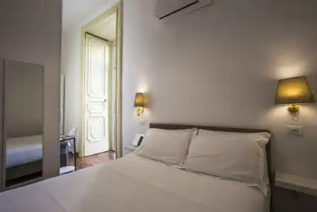 Napoli Class Luxury Rooms & Suites - 2