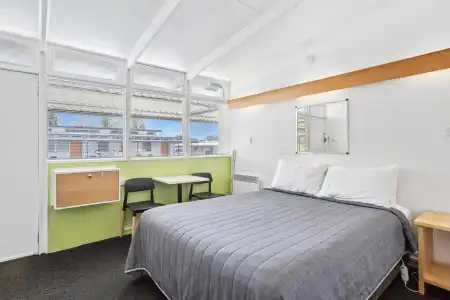 Riverfront Motel & Restaurant - 29