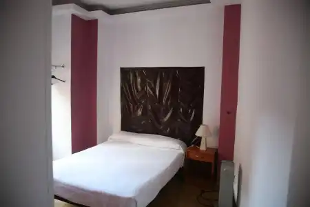 Russafa Youth Hostel - 1