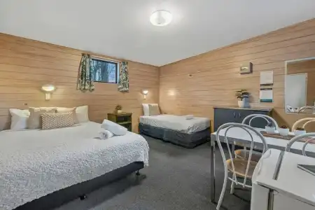 Christchurch Top 10 Holiday Park - 72