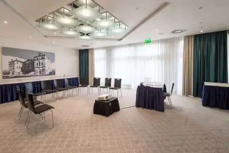 Ramada by Wyndham Dresden - 22