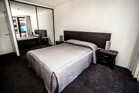 The Astor Apartments - 4