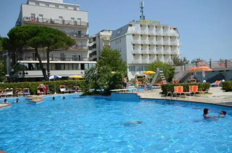 City Beach Resort - 16