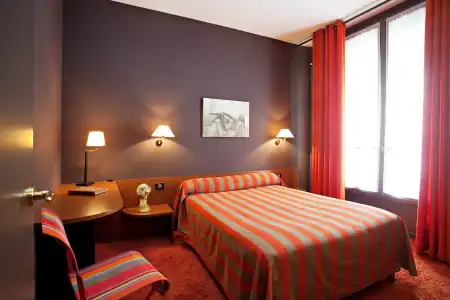 Globe et Cecil Hôtel - 2