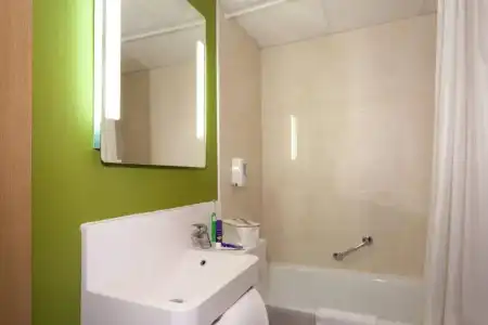 B&B Nîmes Ville Active - 32