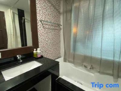 77 Patong & Spa - 72