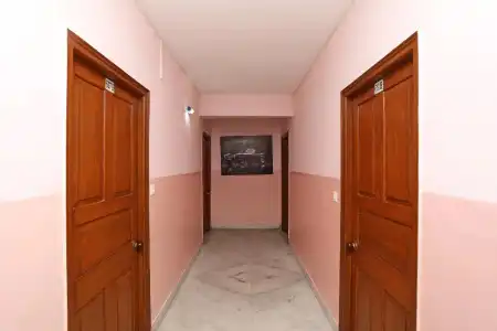 Malik Guest House - 10