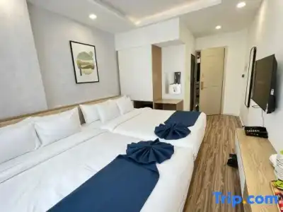 Phuong Mai - 26