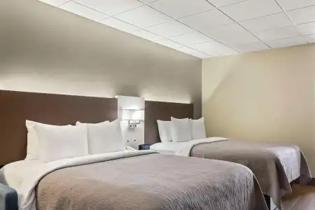 Quality Inn & Suites Green Bay Downtown - 44