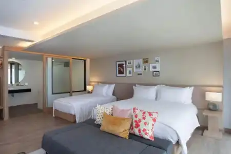 Anona Beachfront Phuket Resort - 51