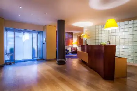 Hôtel Pergolèse Paris Champs Elysées - 16