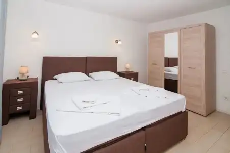 Open Sea Luxury Apartments - 32