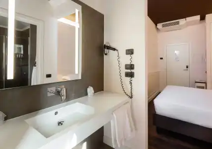 The Glam Boutique & Apt - 36