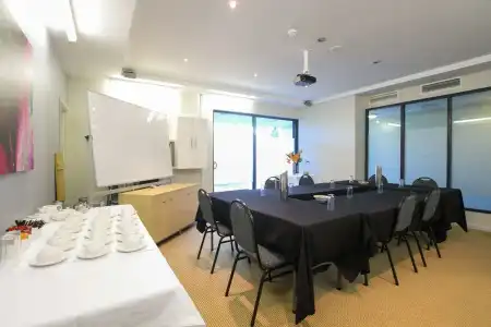 Caloundra Central Apartment - 13