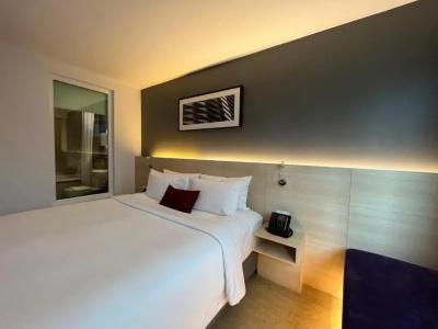 Arize Sukhumvit - 85