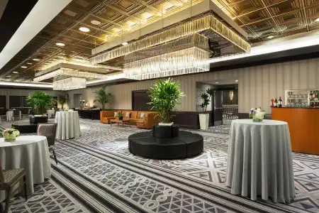 Sheraton Grand Los Angeles - 23