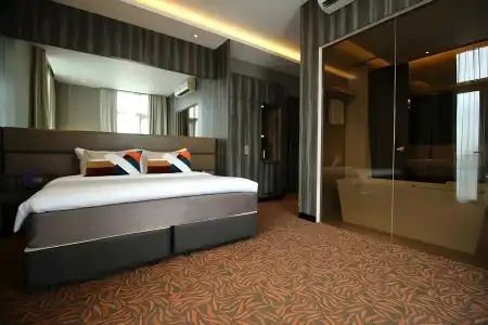 Aqueen Paya Lebar - 6