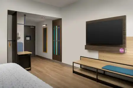 Tru by Hilton Miami West Brickell - 3