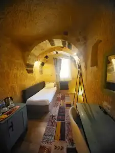 Acropolis Cave Suite - 82