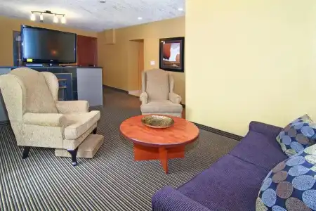 Holiday Inn Express & Suites Calgary by IHG - 113