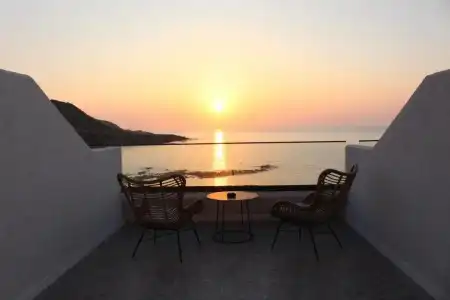 E.J. Pyrgos Bay - 6