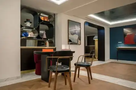 Neues Schloss Privat Zurich, Autograph Collection - 21