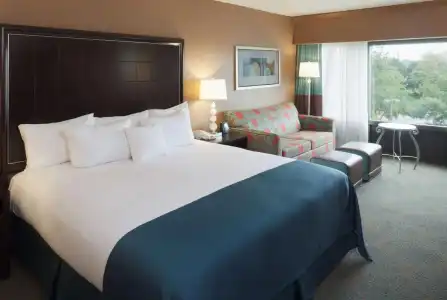 DoubleTree by Hilton Columbus - 46