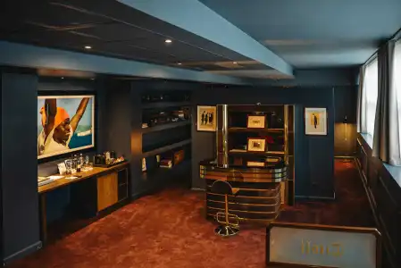 Aethos Milan - 114