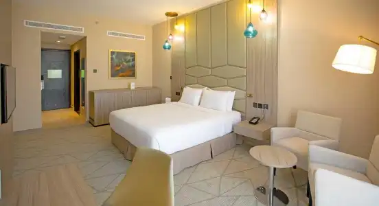 Four Points by Sheraton Production City, Dubai - 12