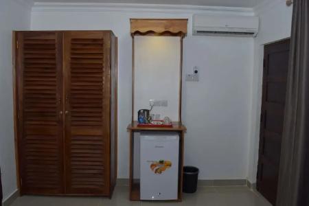 Chukwani Executive Inn - 16
