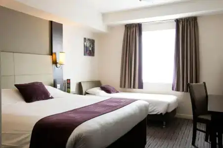 Premier Inn London Hendon - The Hyde - 24