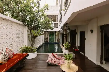 At Niman Conceptual Home - 17