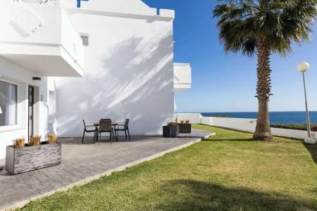 Resort Ramada & Suites by Wyndham Costa del Sol - 59
