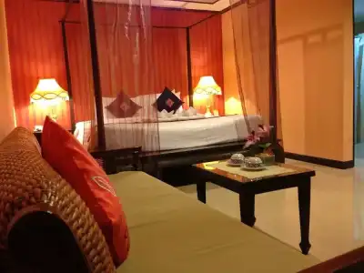 Na Thapae - 62