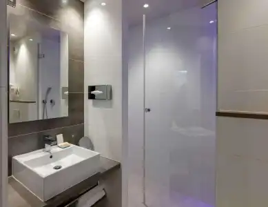 Best Western Plus Le Lavarin - 8