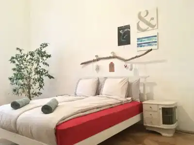 Gaia Astoria - 54