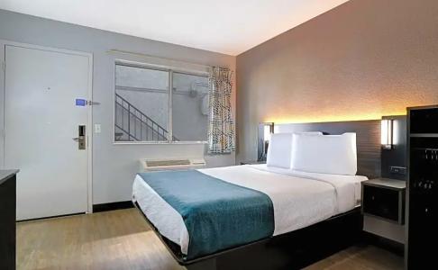 Motel 6 Bakersfield, CA - South - 39