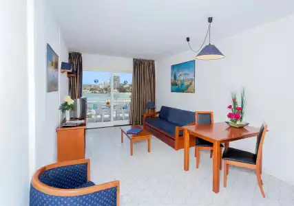 Suites Roc Portonova - 43