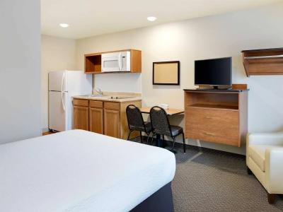 WoodSpring Suites Fredericksburg - 15