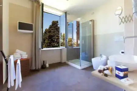 La Piazzetta Guest House - 89