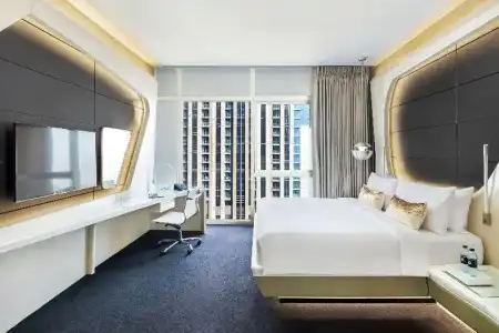 V, Curio Collection by Hilton - 40