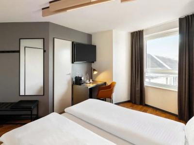 B&B Düsseldorf-Hbf - 65